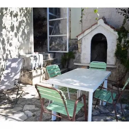 Guesthouse Brela ブレラ